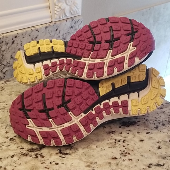 BROOKS | Running Shoe | 4044 - Picture 5 of 7